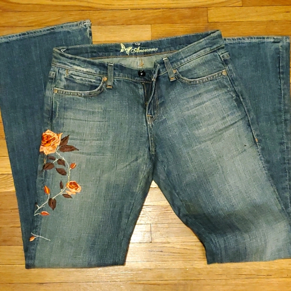 Ladies jeans  size 28~ 40 Inches long